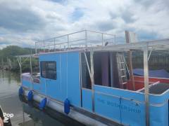 2005 Sun Tracker Party Cruiser 32, $ 24,500.00
