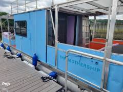 2005 Sun Tracker Party Cruiser 32, $ 24,500.00