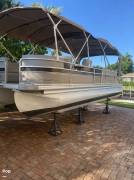 2008 Premier Pontoons 275 Grand Majestic, $ 28,000.00