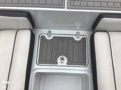 2024 Crownline E230XS, $ 54,407.00