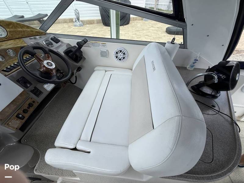 2006 Rinker 320 Express Cruiser, $ 47,900.00
