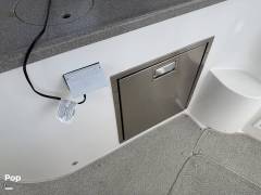 2006 Rinker 320 Express Cruiser, $ 47,900.00
