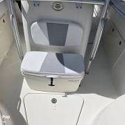 2007 Hydra-Sports Vector 2500 CC, $ 50,900.00