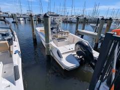 2023 Bayliner Trophy 22 CC, $ 30,000.00