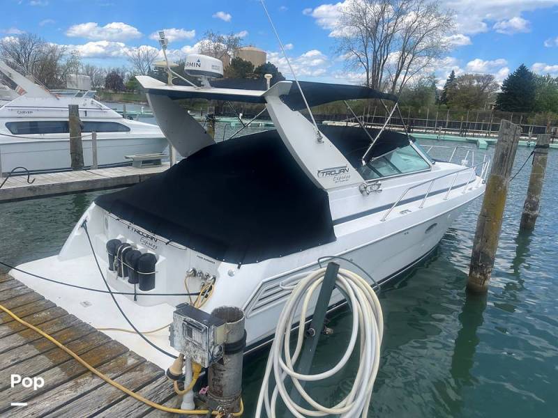 1999 Carver Trojan 400 Express, $ 41,000.00