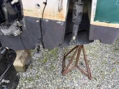 2005 Trophy 2503, $ 30,000.00