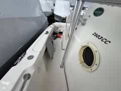 2005 Trophy 2503, $ 30,000.00