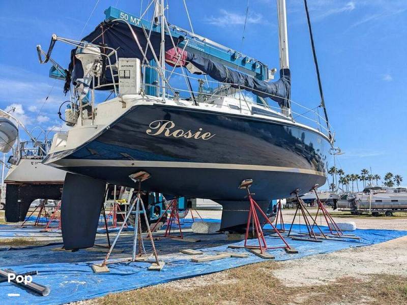 1993 Hunter 36, $ 56,000.00