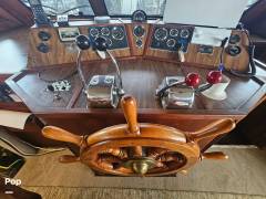 1987 Harbor Master 520, $ 125,000.00