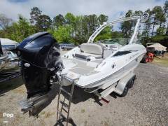 2022 Crownline E255 XS, $ 51,999.00