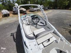 2022 Crownline E255 XS, $ 51,999.00