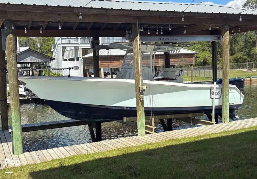 2016 Sea Hunt Gamefish 30, $ 130,000.00
