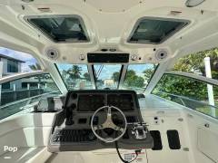 2011 Boston Whaler 345 Conquest Open, $ 252,500.00