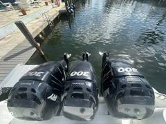 2011 Boston Whaler 345 Conquest Open, $ 252,500.00
