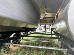2023 Sun Tracker Fishin' Barge 20 DLX, $ 28,500.00
