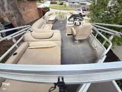 2016 Sun Tracker 22 DLX Party Barge, $ 14,900.00