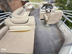2016 Sun Tracker 22 DLX Party Barge, $ 14,900.00