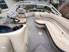 2016 Sun Tracker 22 DLX Party Barge, $ 14,900.00