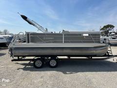 2023 Godfrey Pontoon Sweetwater 2186C, $ 44,950.00