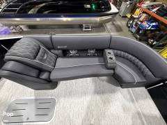 2025 Bennington 25 RXSB, $ 142,899.00