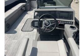 2023 Qwest M-CLASS 8524 RLS-RTZ, $ 49,999.00