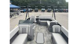 2023 Qwest M-CLASS 8524 RLS-RTZ, $ 49,999.00