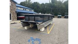 2023 Qwest M-CLASS 8524 RLS-RTZ, $ 49,999.00