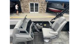 2023 Qwest M-CLASS 8522 LANAI-RTZ, $ 49,999.00