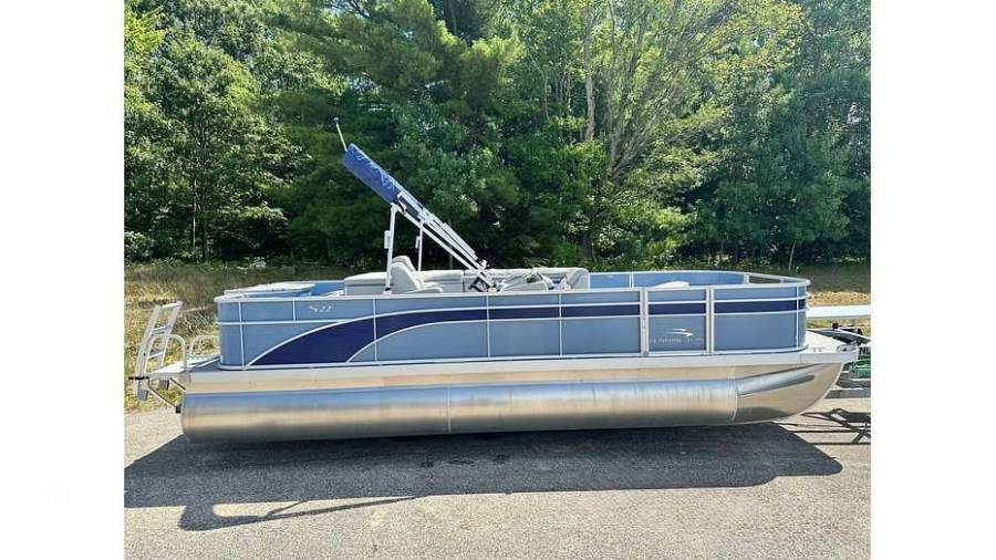 2023 Bennington 22 S Fish, $ 33,698.00