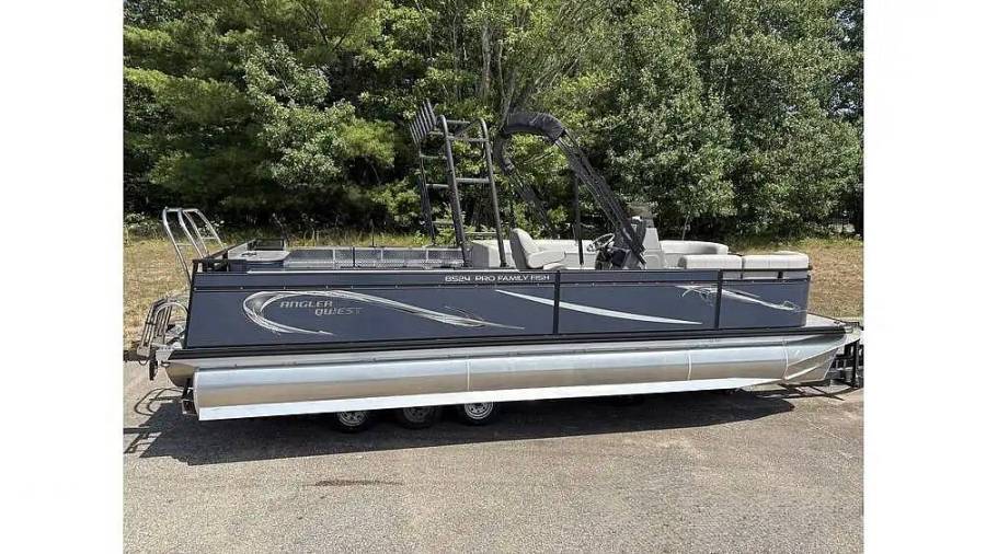 2023 Angler Qwest 8524 FAMILY FISH PRO RA, $ 66,699.00