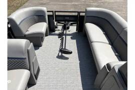 2023 Angler Qwest 8524 FAMILY FISH PRO RA, $ 66,699.00