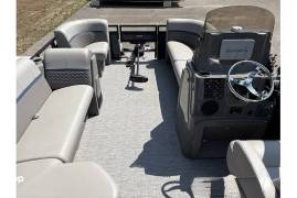 2023 Angler Qwest 8524 FAMILY FISH PRO RA, $ 66,699.00