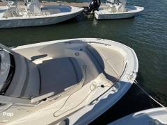 2025 Boston Whaler 220 Dauntless, $ 80,000.00