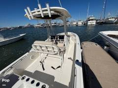 2025 Boston Whaler 220 DAUNTLESS, $ 80,000.00