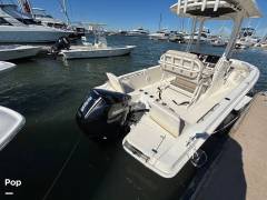 2025 Boston Whaler 220 DAUNTLESS, $ 80,000.00