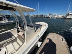 2025 Boston Whaler 220 DAUNTLESS, $ 80,000.00