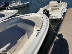 2025 Boston Whaler 220 DAUNTLESS, $ 80,000.00