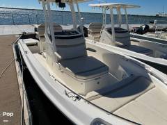 2025 Boston Whaler 220 DAUNTLESS, $ 80,000.00