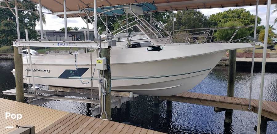 1998 Aquasport 245 Explorer, $ 29,800.00