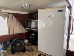 1968 Chris-Craft 31 Commander, $ 17,995.00