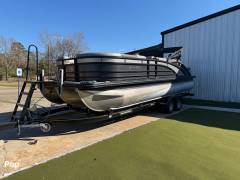 2021 Bennington R23, $ 66,000.00