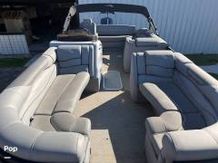 2021 Bennington R23, $ 66,000.00