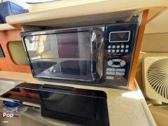 2005 Bayliner 245, $ 22,000.00