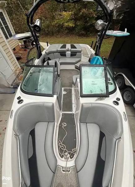 2009 Correct Craft 210 Super Air Nautique, $ 40,000.00