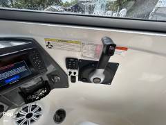 2013 Larson LXI 292, $ 26,000.00