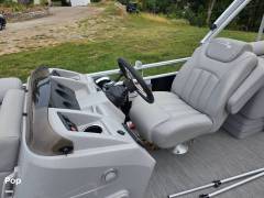 2022 Bennington 24 SXSR, $ 62,999.00
