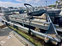 2022 Sun Tracker Party -Barge 22 DLX, $ 31,000.00