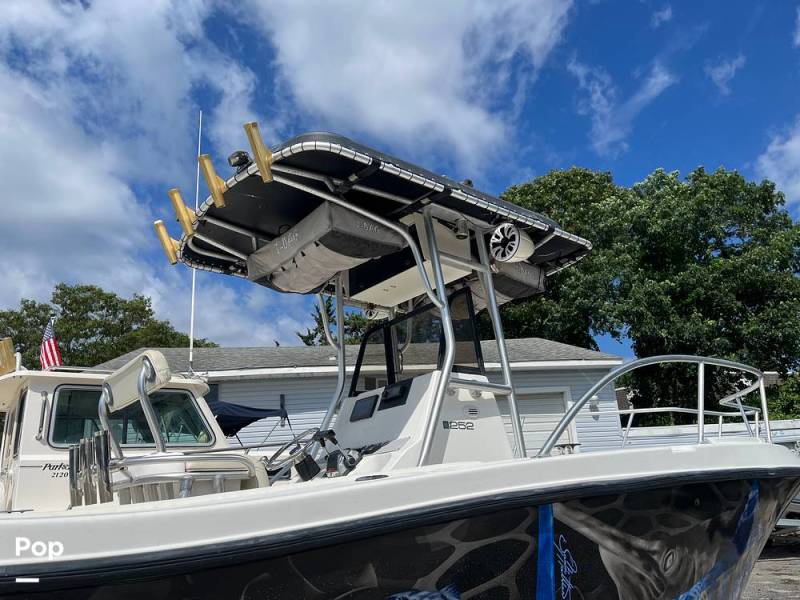 2005 Mako 252, $ 36,500.00