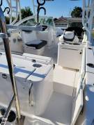 2022 Robalo R247, $ 119,500.00