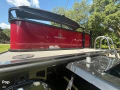 2023 Tracker Regency Series 250 DL3, $ 77,000.00